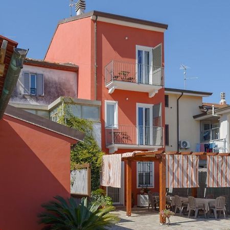 La Corte Dei Tre Torre del Lago Puccini Exteriér fotografie